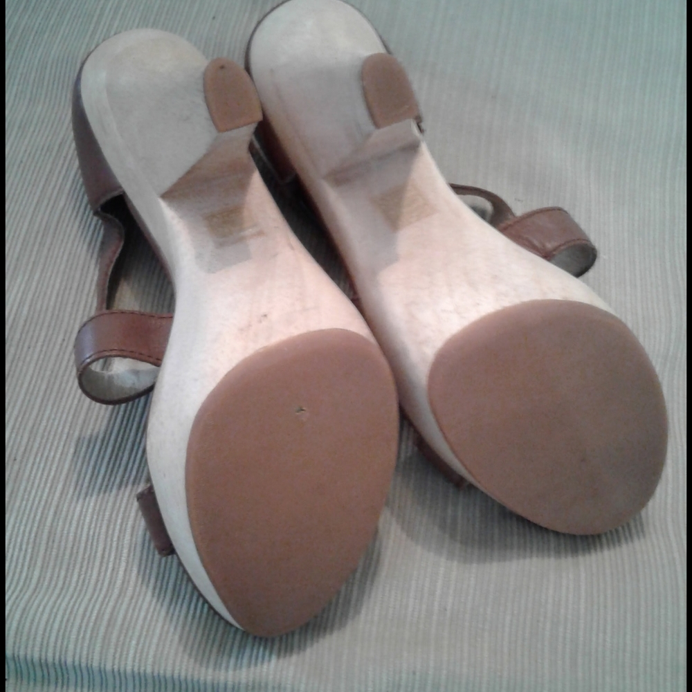 Max Studio Brown Heels - image 3